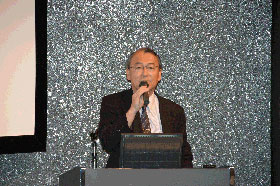 厚生労働省健康局がん対策・健康増進課 宮嵜雅則課長 写真